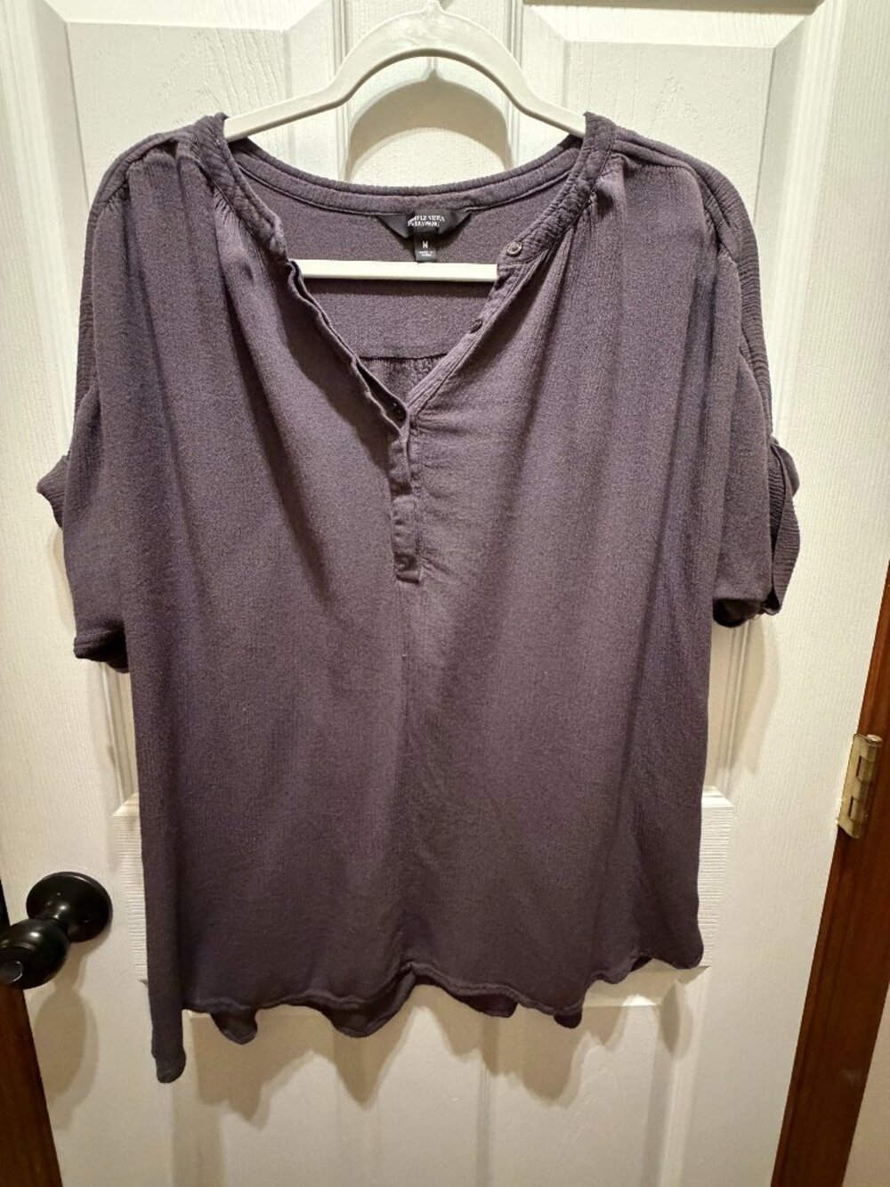 Simply Vera Vera Wang Gray Henley Short Sleeve Blouse - Size M